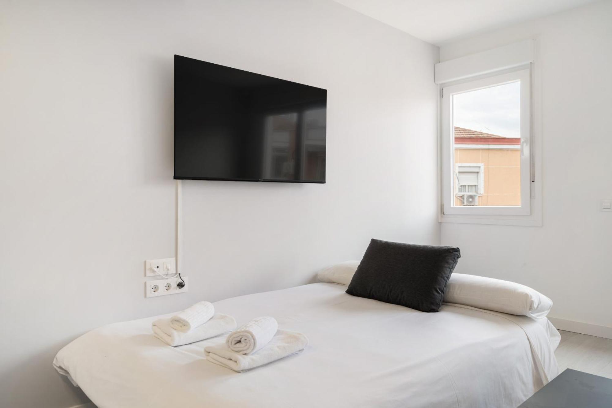 Madrid Riverside Studios Con Parking Incluido Alquiler Temporal ภายนอก รูปภาพ
